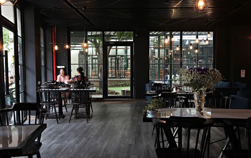 Ping Hotel Hanoi Exterior photo